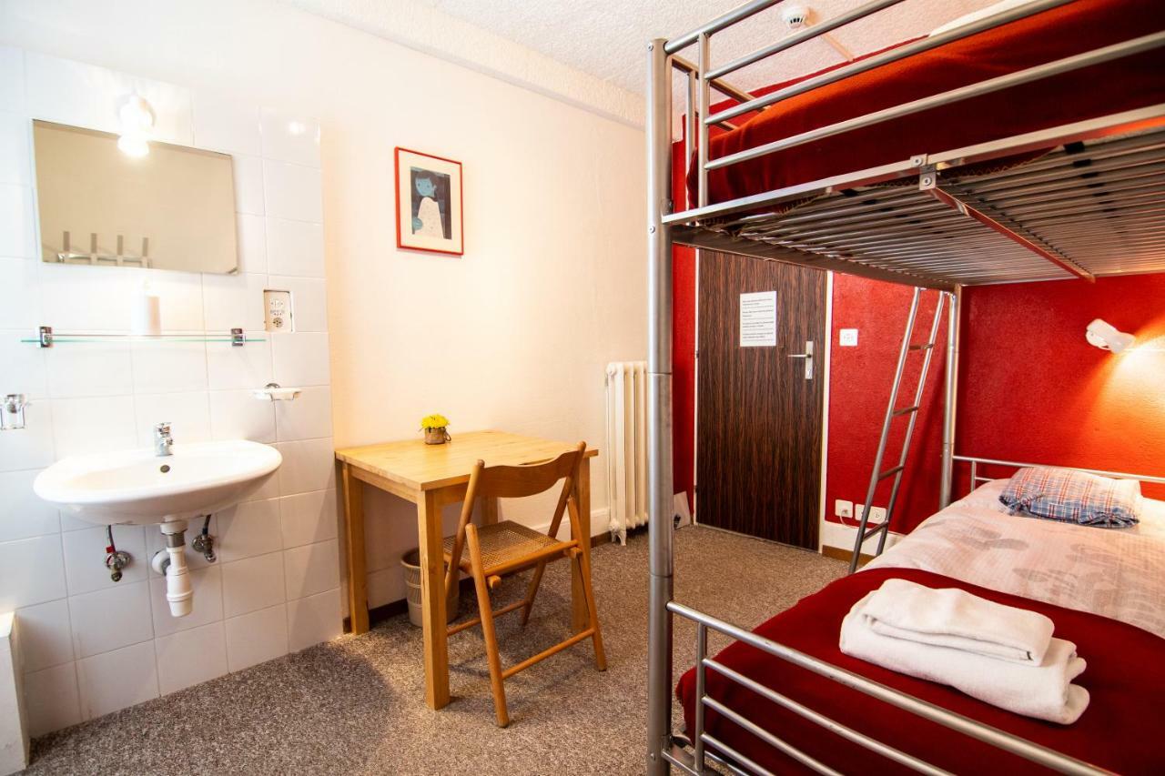 Weisses Roessli Leukerbad Exterior foto